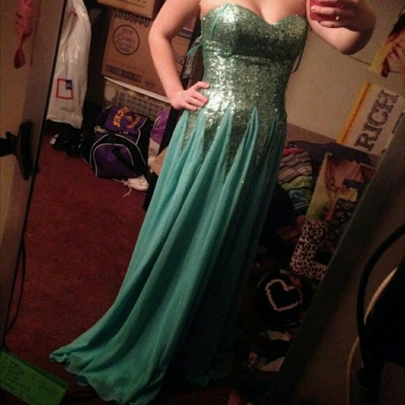 Prom dress