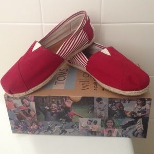 TOMS Espadrilles