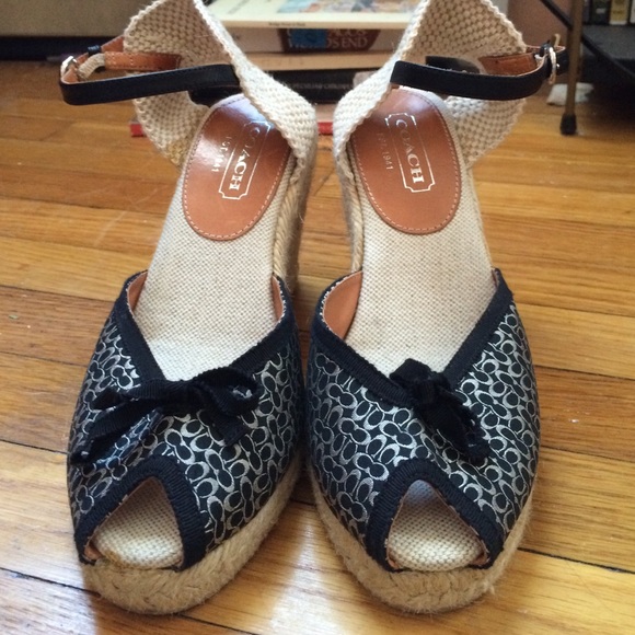 Coach Printed Blue Peep Toe Espadrille Wedges 7 - Picture 2 of 3