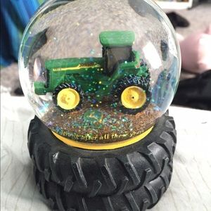 ✨John Deere Collectable Snow Globe ✨