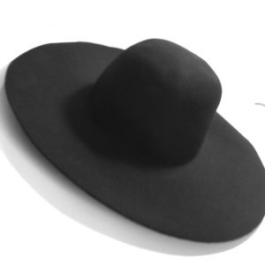 Beautiful Black Floppy Hat!!