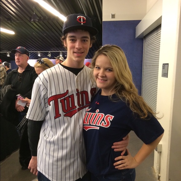 Meet your seller! ๐ - Picture 2 of 3