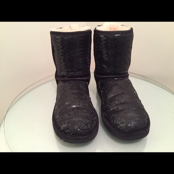 Authentic Big Kids Ugg Black Short Sparkle Boots.