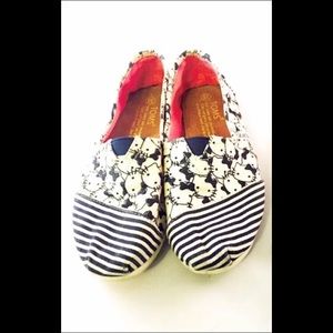 Hello kitty toms - super cute and comfy! Size 7.5