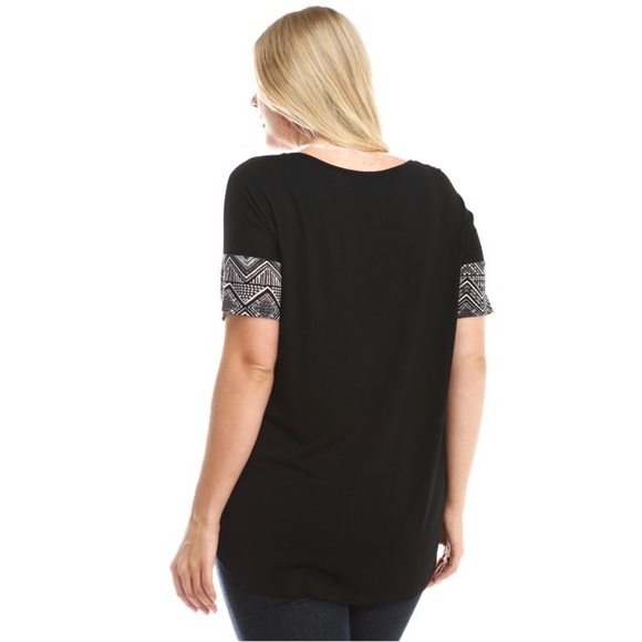 Plus size black stretchy top with tribal print - Picture 2 of 4