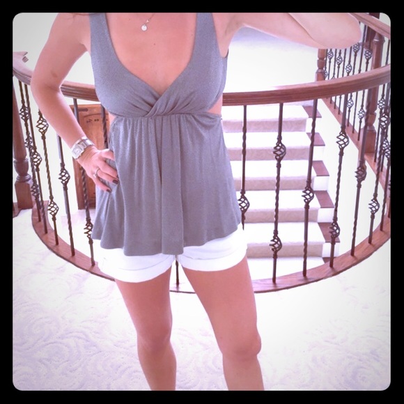 Black Halo Tops - Cute silvery/gray Black Halo top