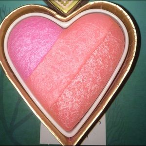 Too faced blush