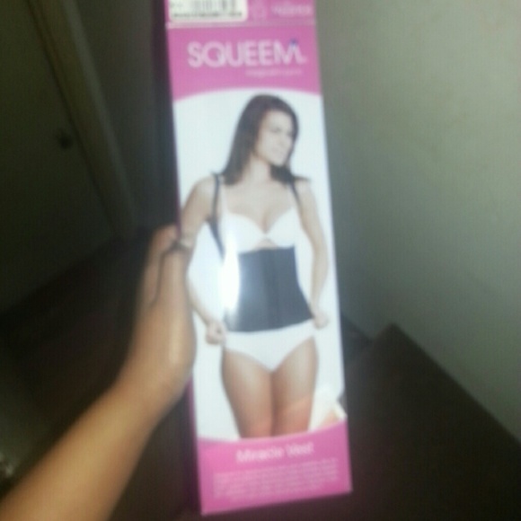 Squeem waist trainer !!