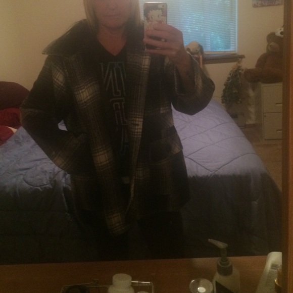 Woman's jacket - Picture 4 of 4