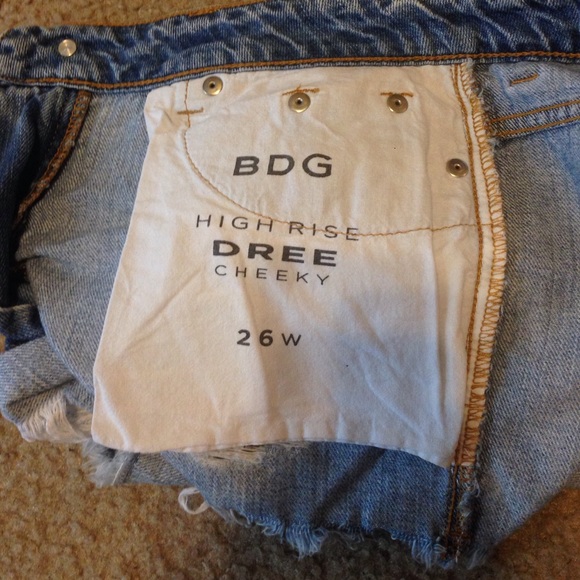 Urban Outfitters BDG Light Wash Shorts - Picture 2 of 3