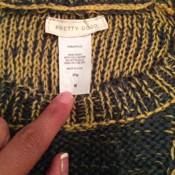 Sweater - Picture 2 of 3