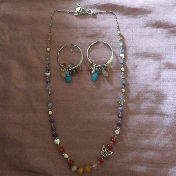 Brand new / matching earrings & necklace