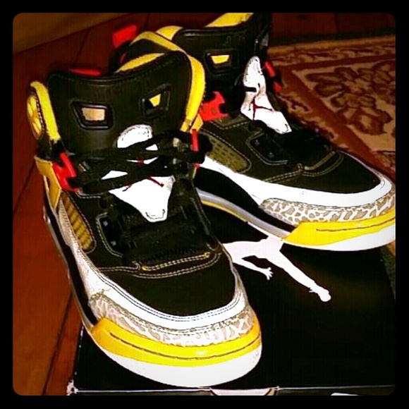 Air jordan spizikes. Like new  sz 7.5w/5.5bigkid