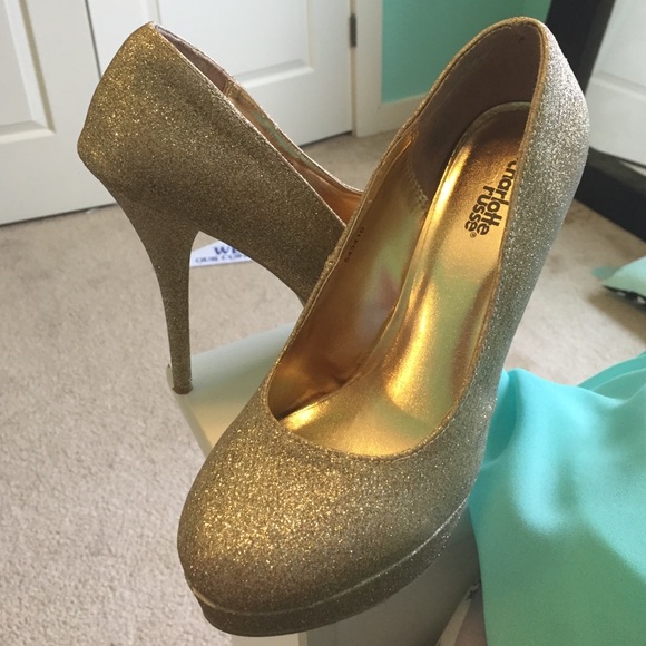 gold glittery stiletto pumps