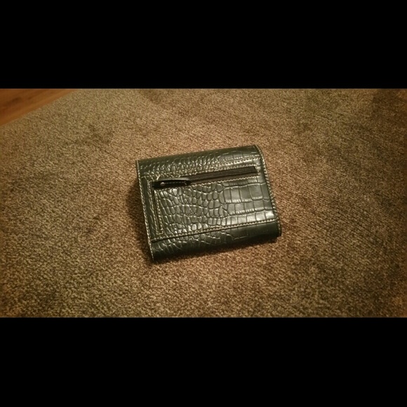 Nine West wallet - Picture 2 of 3