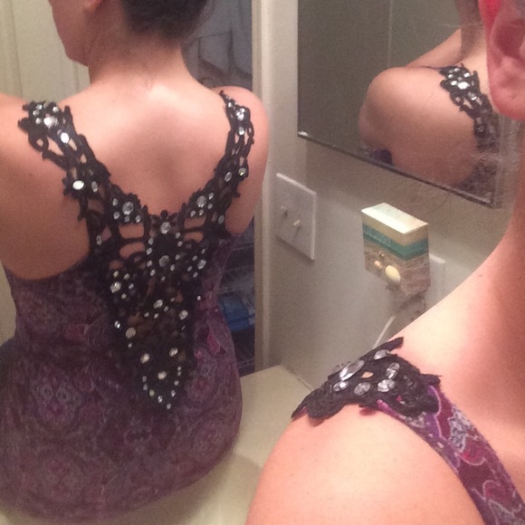Purple printed crochet back rhinestone top - Picture 4 of 4