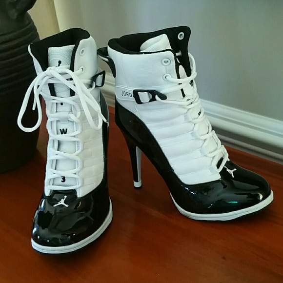 Jordan Sneaker high heel pumps