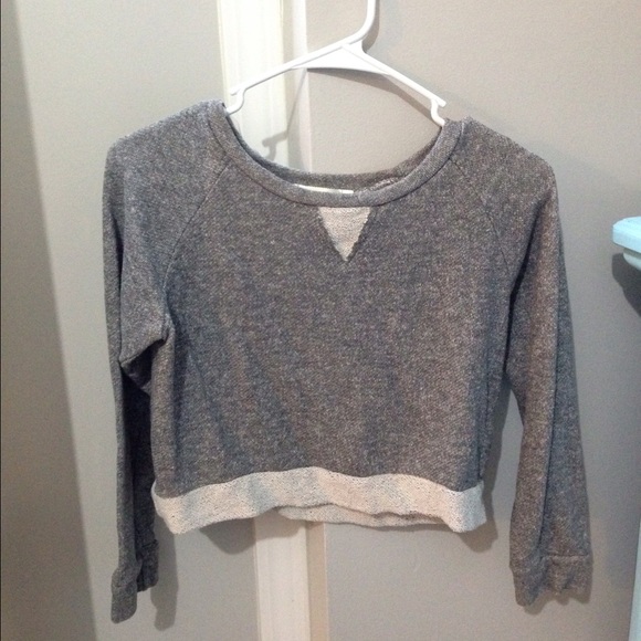 Grey and cream long sleeve crop top