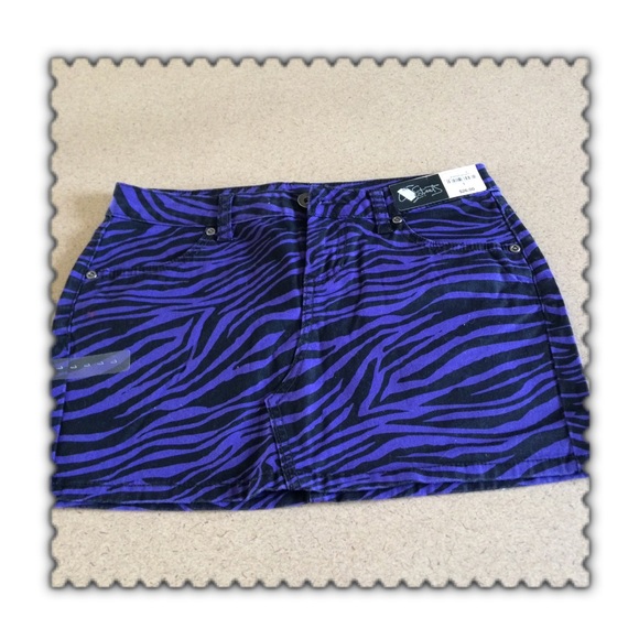 NWT Animal print skirt