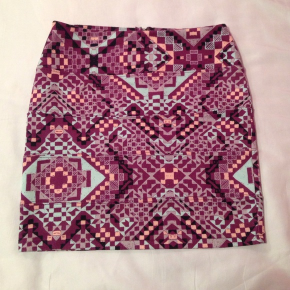 Aztec Bodycon/pencil skirt - Picture 1 of 4
