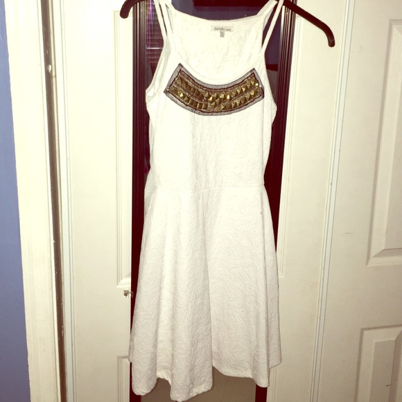 ✨🌸 white skater dress 🌸✨ - Picture 1 of 4