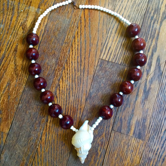 BOHEMINK Shell Necklace