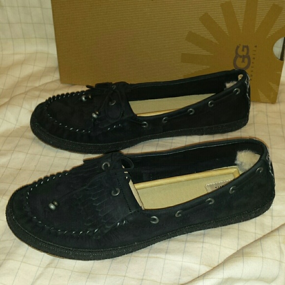 Sold Ugg drina black moccasin slipper flats NWB 10 - Picture 2 of 3