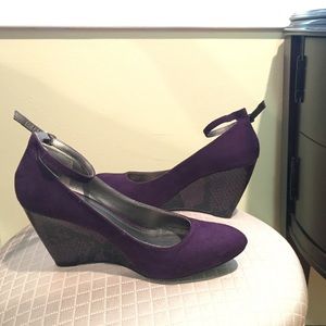 These Kenneth Cole Reaction heels are perfect !