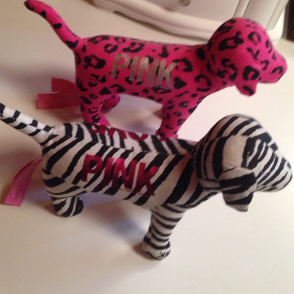 ❌SOLD❌ 4⃣ VS PINK DOGS BUNDLE - Picture 1 of 2