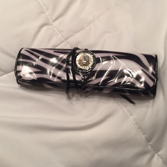 White House black market jewelry roll