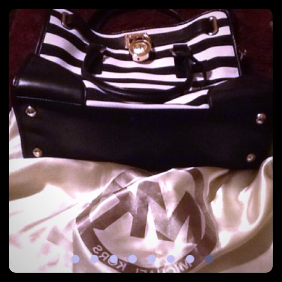 Sold - Picture 1 of 4