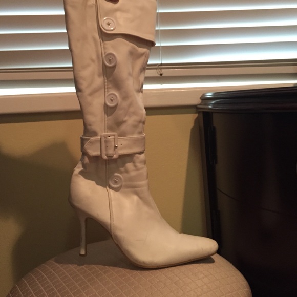 Parson brand (fades at the bottom) white boots - Picture 1 of 3