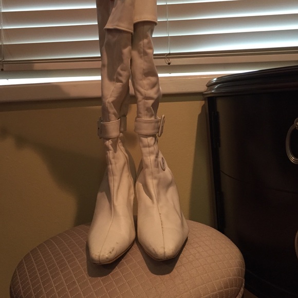 Parson brand (fades at the bottom) white boots - Picture 3 of 3