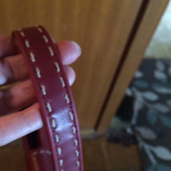 Guess handbag, great shape small in size πππ - Picture 4 of 4