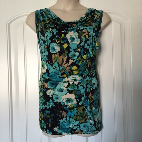 Spring is in the air- floral sleeveless top