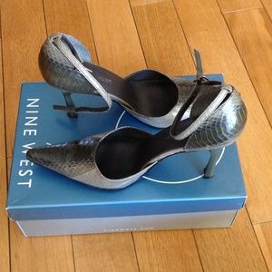 Nine West Green Snake Skin Heels