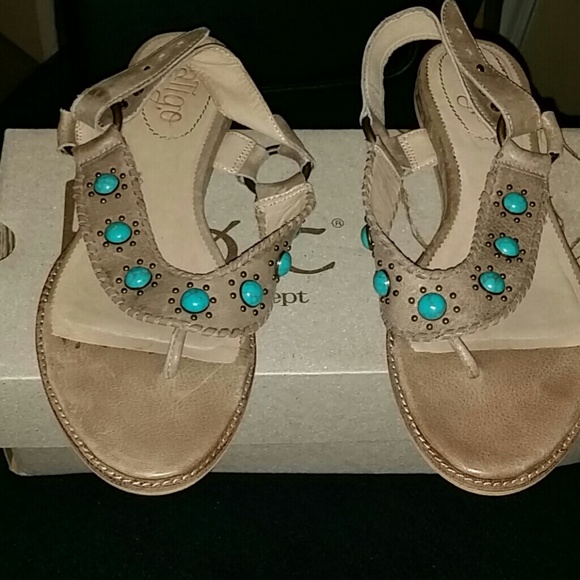 Sandal