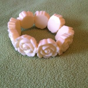 Rose flower bracelet. Nwot