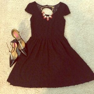 Black Jessica Simpson dress - Medium