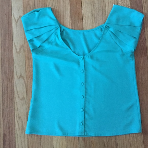 shirt - Picture 2 of 2