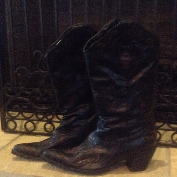 Black Western boots size 8.5