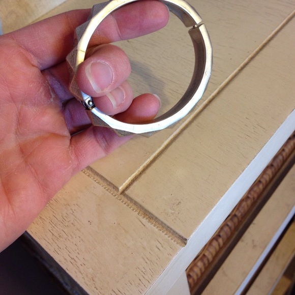 Bracelet - Picture 3 of 3