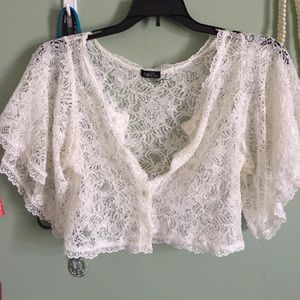 Lace Pull over