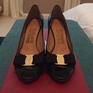 Salvatore Ferragama Nero Calf - Black - size 5.5
