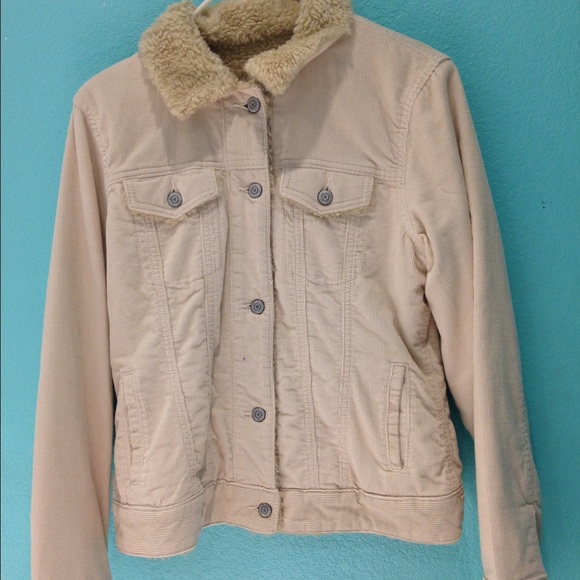 tan denim jacket with fur