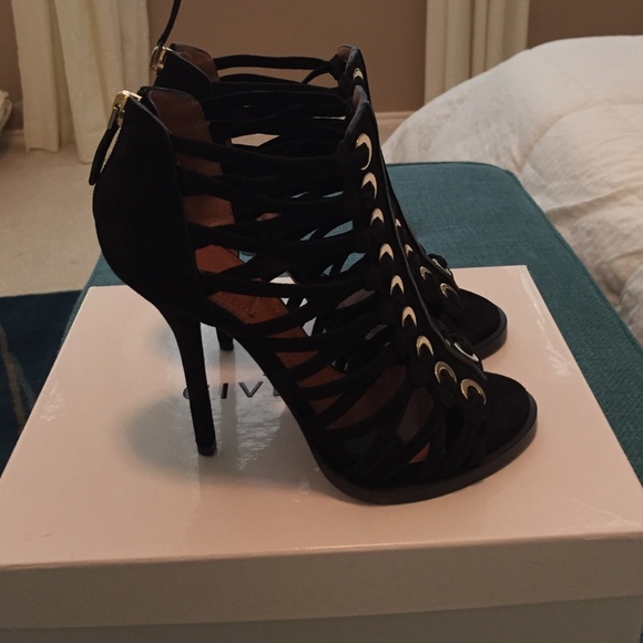 Givenchy Suede Black heels size 6 - brand NWB - Picture 2 of 4
