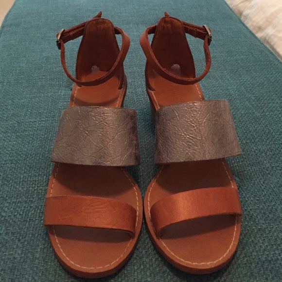 Madewell leather sandals. Size 6