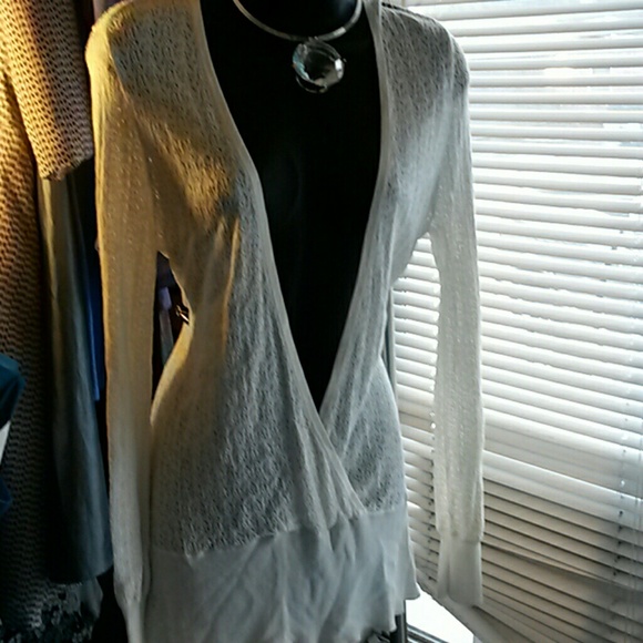 Ladies Nine West  Cream Sweater