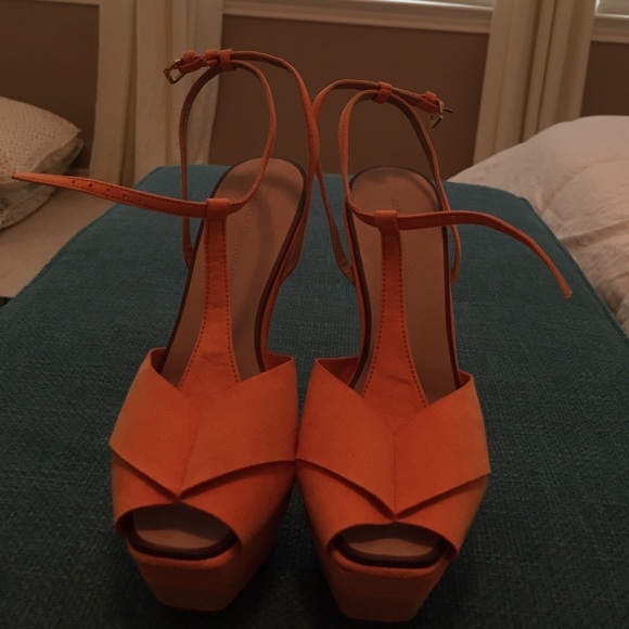 ZARA orange sandals. Size 6. brand new.