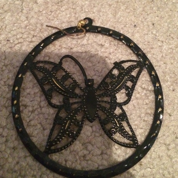 Earrings - Picture 2 of 3